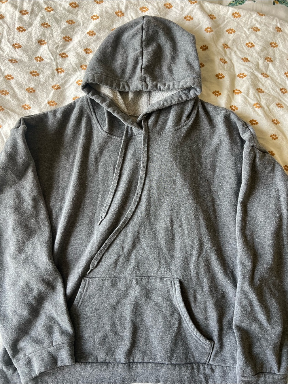 Classic Gray Pullover Hoodie — Men's Cozy Hooded Sweatshirt